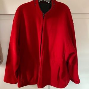 Mens sz.lg fleece jacket with two outer pockets ver warm,& cozy